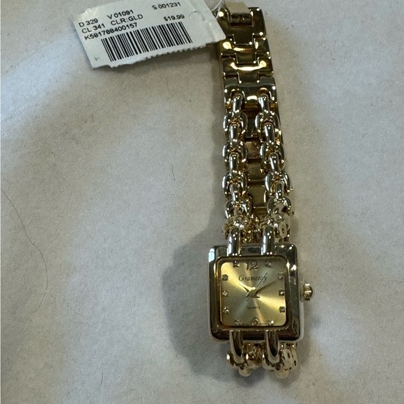 Gramercy Watch Gold NIB May need to Replace Battery Still has plastic on see pic - Picture 4 of 7
